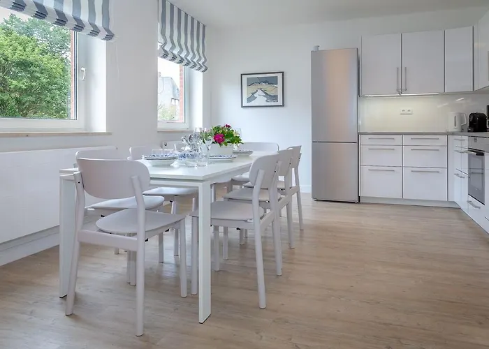 App Carlson شقة *